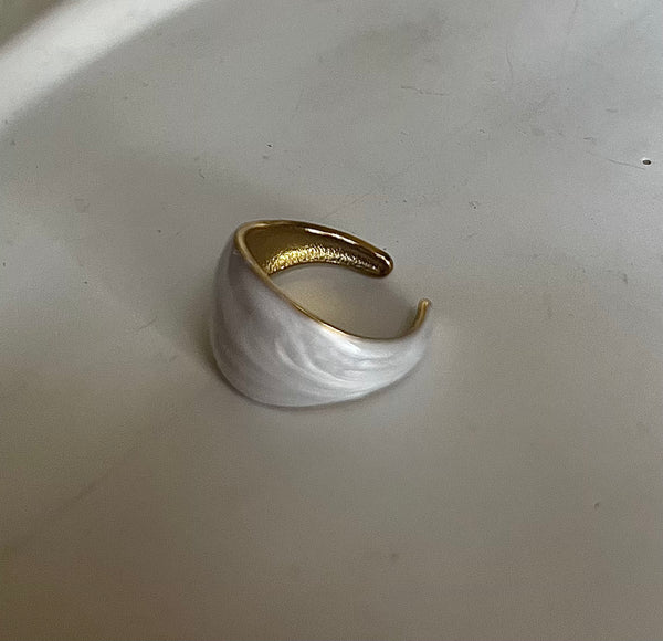 Bague blanche nacré - CÉCILE